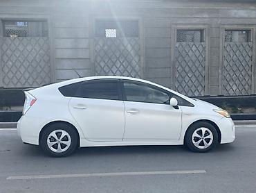 приус 2015 года: Toyota Prius: 2015 г., 1.8 л, Гибрид, Лифтбек — 3