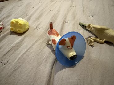 Oyuncaqlar: Uşaq oyuncaqları və fiqurlar dəsti Məzmun: - Kiçik plastik fiqurlar — 13