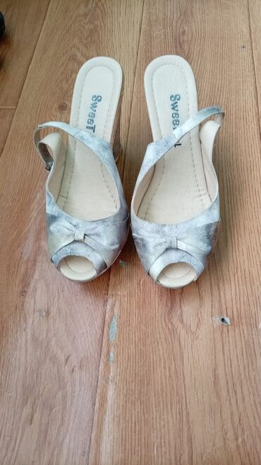 Makasin və loferlər: Qadın ayaqqabısı – Sweet T - Model: Açıq burunlu slip-on