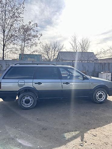 Volkswagen: Volkswagen Passat: 1988 г., 1.8 л, Механика, Бензин — 4