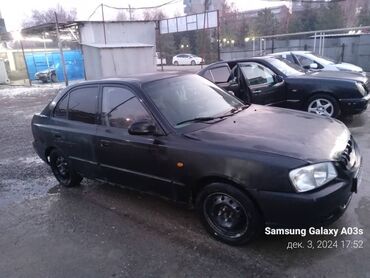 hyundai santa fe 2015: Hyundai Accent: 2001 г., 1.3 л, Механика, Бензин, Седан