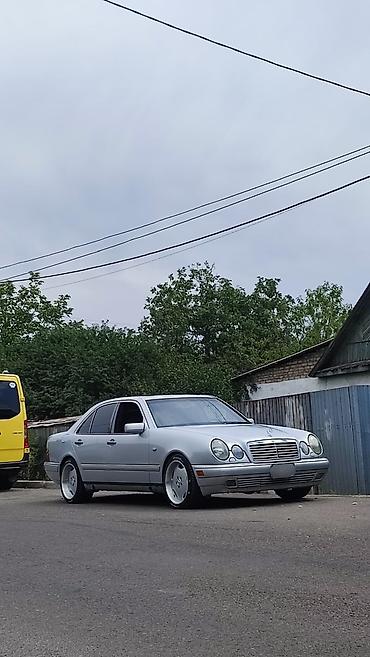 ручка w210: Литые Диски R 18 Комплект, отверстий - 5, Б/у — 4