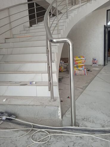ступеньки для лестницы: Перила из нержавеющей стали качественно гарантия