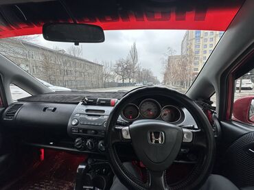 Honda: Honda Fit: 2003 г., 1.5 л, Вариатор, Бензин, Хэтчбэк — 9