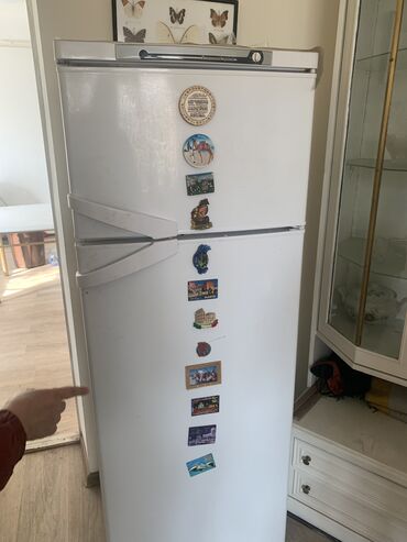 бытовая техника холодильники: Холодильник Atlant, Б/у, Двухкамерный