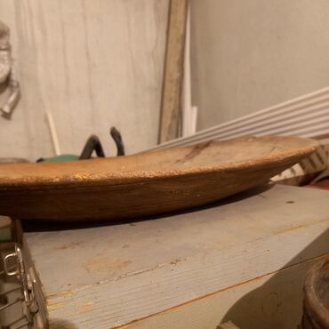 Digər qab-qacaq və mətbəx ləvazimatları: Ağac gövdəsindən hazırlanmış tabağ. - Tabağ, unun ələkdən — 11