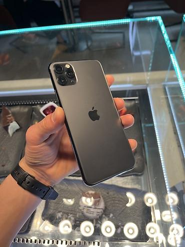Apple iPhone: IPhone 11 Pro Max, Б/у, 256 ГБ, Space Gray, Зарядное устройство, Защитное стекло, Чехол, 71 % — 1