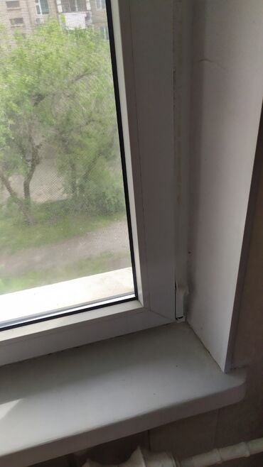 akfa окна: Пластиковое окно, Комбинированное, цвет - Белый, Б/у, 143 *135, Самовывоз