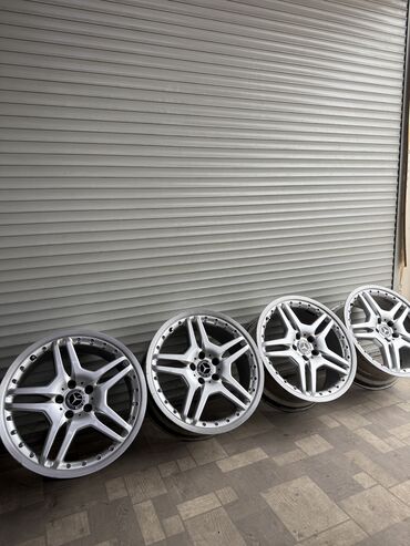 диски р19: Литые Диски R 19 AMG, Комплект, отверстий - 5, Б/у