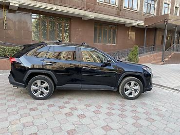 багажник универсальный: Toyota RAV4: 2019 г., 2.5 л, Вариатор, Гибрид, Кроссовер — 4
