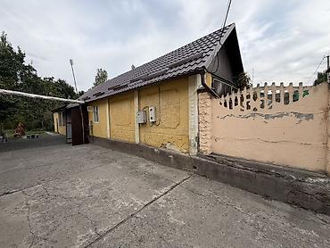 Үйлөрдү сатуу: 6 бөлмө, 110 м², 10 соток, Сокулук, Менчик ээси — 3