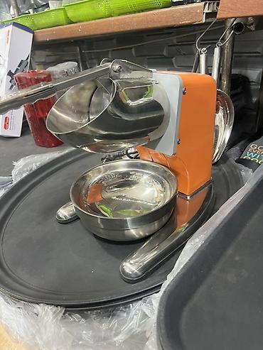 Buz aparatları: Paslanmayan poladdan buz qıran aparat. Mətbəx, kafe və içki — 1