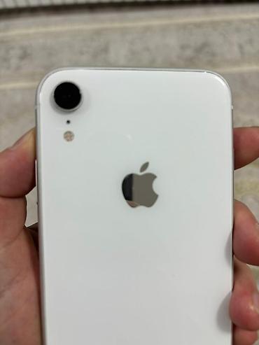 Apple iPhone: IPhone Xr, 128 ГБ, Белый, Чехол, 80 % — 11