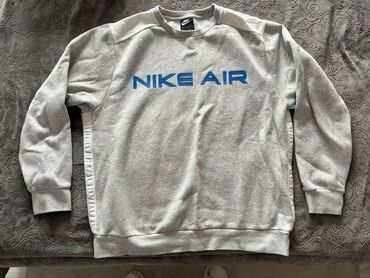 nike air max crno bele: Nike duks 
Velicina L 
Nov 
Moze u kompletu sa patikama