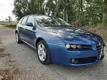 ruc formula: Alfa Romeo 159 Krilo desno kod boje 275A. Alfa Romeo 159 Krilo desno — 1
