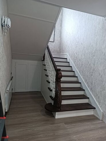 Деревянные лестницы: Деревянная лестница Для дома, Бесплатная консультация, Вид дерева: Грецский орех, Стиль: Хайтек — 23