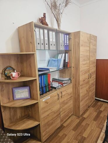 школьная парта со стулом: Офисная мебель, в отличном состоянии, пользовались не долго