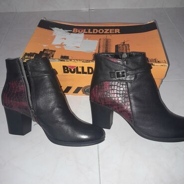 Botinka və botilyonlar: Ölçü: 36.5, rəng - Gümüşü, Yeni — 11