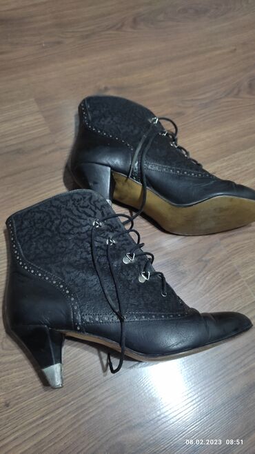 обувь 23 размер: Ботильёны,23,5 р.Производство Югославия, кожа, Деми,состояние хорошее