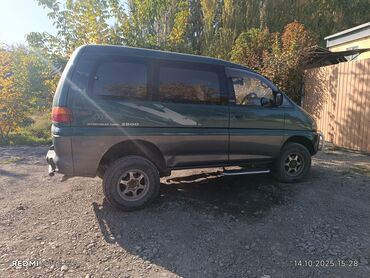 Mitsubishi: Mitsubishi Delica: 1994 г., 2.8 л, Автомат, Дизель, Минивэн — 2