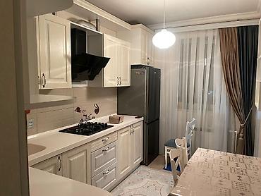 bakida hava saatliq: 📍 Ünvan: 18-ci mikrorayon,Elmar marketin arxası 🏢 Bina tipi: Köhnə — 4