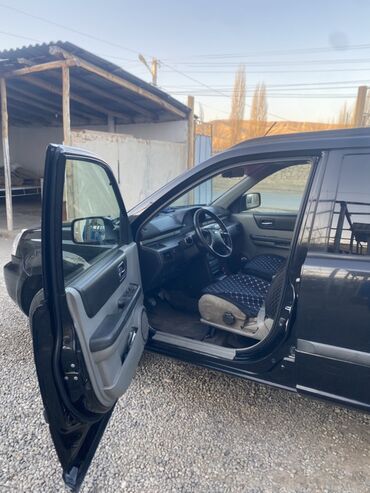 Nissan: Nissan X-Trail: 2002 г., 2 л, Механика, Бензин, Кроссовер — 8