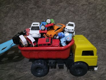 Oyuncaqlar: Uşaq oyuncaqları dəsti – iri plastik dump truck və müxtəlif — 1