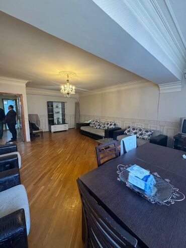 Uzunmüddətli kirayə mənzillər: Tibb Universitetiynen üzbəüz 9 mərtəbəli binanın 7-ci mərtəbəsində -da lalafo.az — 2 Uzunmüddətli kirayə mənzillər: Tibb Universitetiynen üzbəüz 9 mərtəbəli binanın 7-ci mərtəbəsində — 2