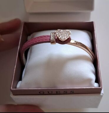 censoresivi bodi a: Bangle, Guess, Material: Leather, Cubic zirconia, Brass