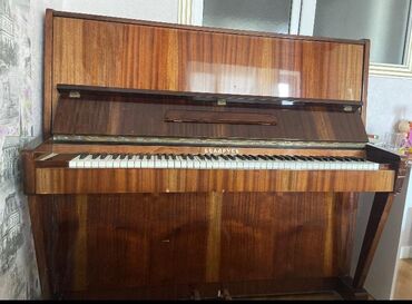 Pianolar: Piano, Belarus, Akustik, İşlənmiş