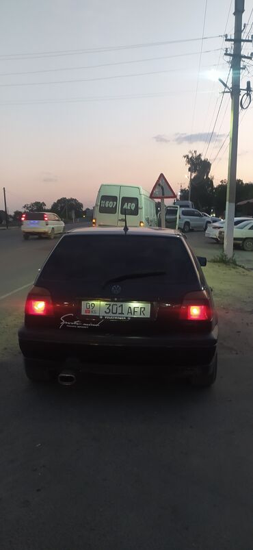 Volkswagen: Volkswagen Golf: 1992 г., 1.8 л, Механика, Бензин, Хэтчбэк — 2