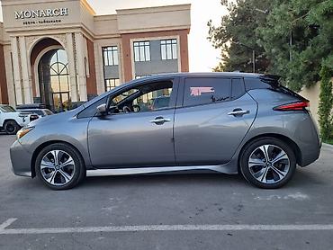 nissan leaf: Nissan Leaf: 2019 г., Электромобиль, Хэтчбэк — 4