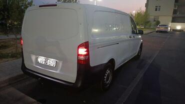 Digər nəqliyyat: Ağ rəngli Mercedes-Benz Vito furqon təqdim olunur. Maşının furqon