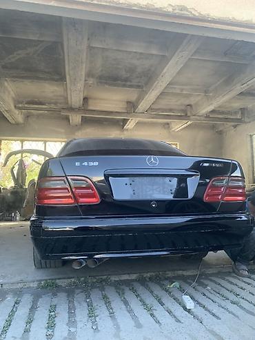 x class: Mercedes-Benz E-Class: 1999 г., Седан — 9