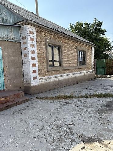 садовый дом: Продается кирпичный дом, без ремонта. 4 комнаты и веранда. Есть — 1