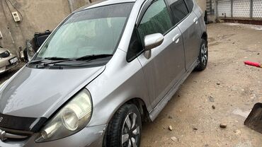 машины битые: Honda Fit: 2004 г., 1.3 л, Автомат, Бензин, Хетчбек