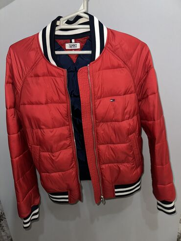 burzhuika s dukhovkoi: Женская куртка Tommy Hilfiger, S (EU 36), цвет - Красный