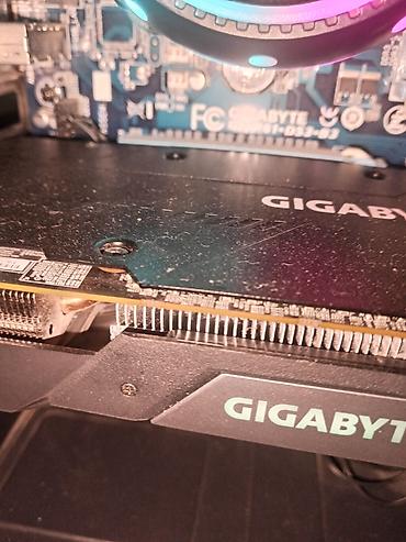komputer ekran kartı: Məhsul: GIGABYTE GeForce RTX qrafik kartı Təsvir: - GIGABYTE — 1