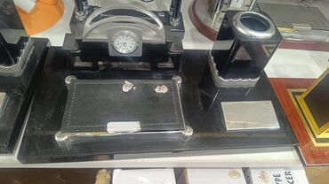 Masaüstü dəstlər: Ofis və iş otaqları üçün masaüstü dəst.tek və komplekt şəkildə — 25