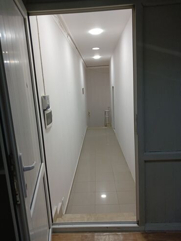 Ofislər: Bakixanov qes.(Razin), Nazim Ismayilov kuc-de obyektin 2mertebenin (2 — 6