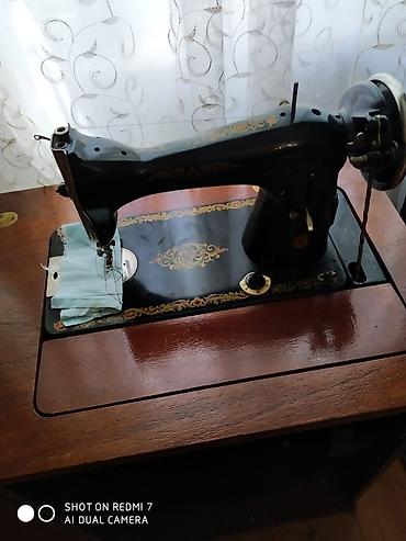 dikis masini: Ayaqla işləyən tikiş maşini Əla işlək vəziyyətdədir Çox az işlənib — 5