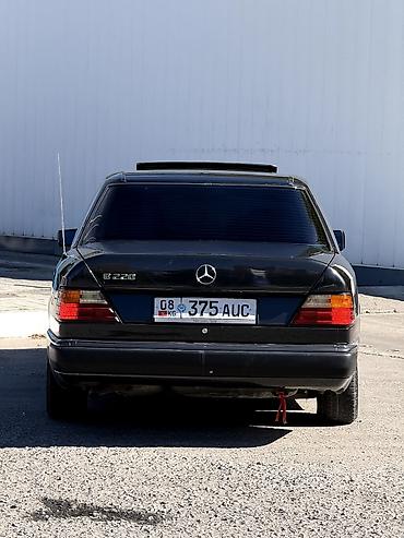 Продажа авто: Mercedes-Benz E-Class: 1993 г., 2.2 л, Автомат, Бензин, Седан — 6