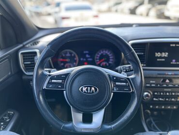 Продажа авто: Kia Sportage: 2018 г., 2 л, Автомат, Дизель, Внедорожник