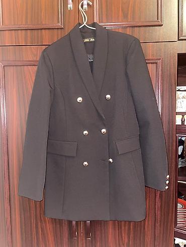 Pencəklər: Qadın üçün qara rəngli, ikiqat düyməli bleizer - Brend: Atilla Atelier — 1