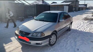 Toyota: Toyota Avensis: 2002 г., 1.9 л, Механика, Бензин, Хэтчбэк