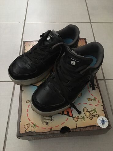 Patike: Skechers, Veličina - 32 na lalafo.rs Patike: Skechers, Veličina - 32