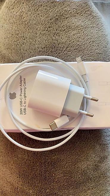 Адаптеры: Адаптер Apple, 20 Вт, Б/у — 1