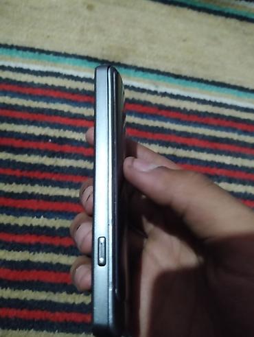 samsung 10a: Samsung < 2 GB Memory Capacity, rəng - Gümüşü, Düyməli — 2