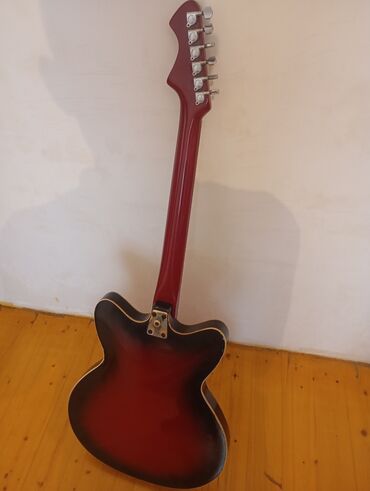 Mikrofonlar: Spes gitara var satilir 600 man