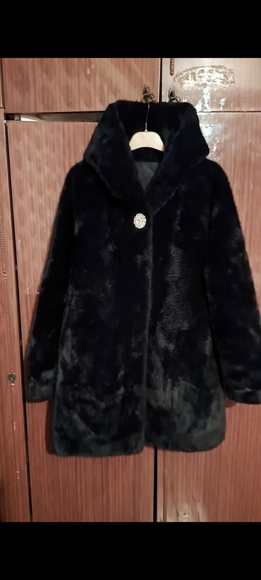 советская мягкая игрушка: Qara süni kürk qadın palto 2 ce defe geyinilib tezeden seçilmir 200